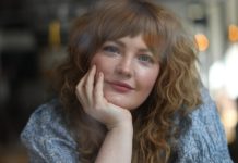 Really Good, Actually de Monica Heisey: amuzant si relatabil, dar exagerat