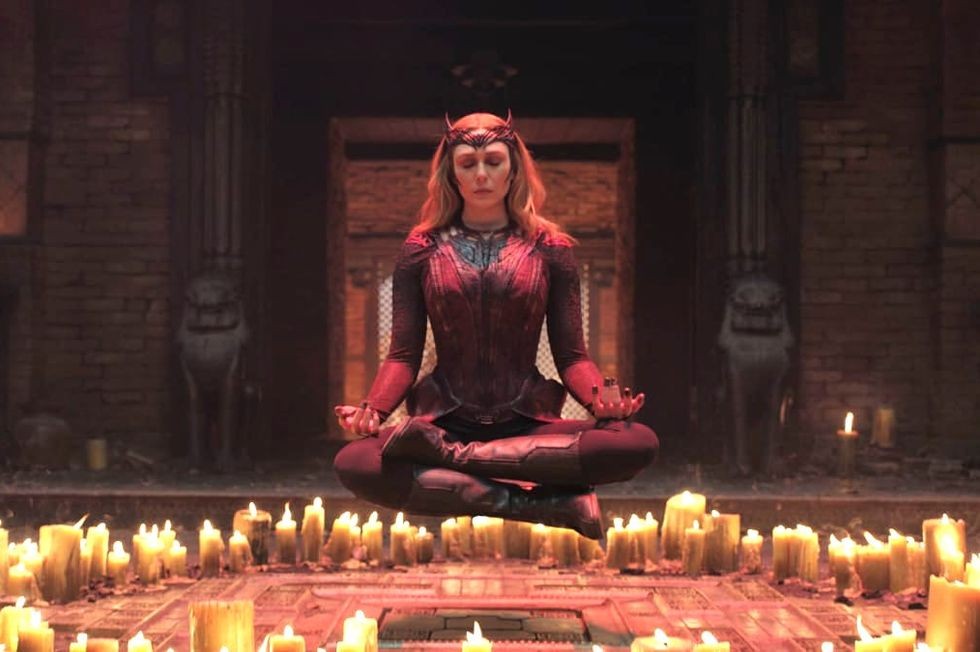 doctor ciudat multivers al nebuniei wanda vrajitoare stacojie