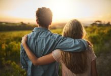 Evadati cu aceste carti romantice care va vor inspira sa calatoriti