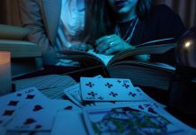 Cele mai bune cărți de ghiduri pentru cazinouri pe care fiecare jucător ar trebui să le citească